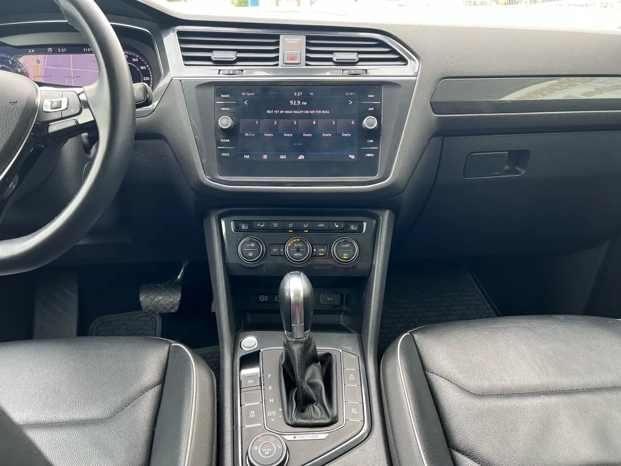 Volkswagen Tiguan снимка Volkswagen Tiguan