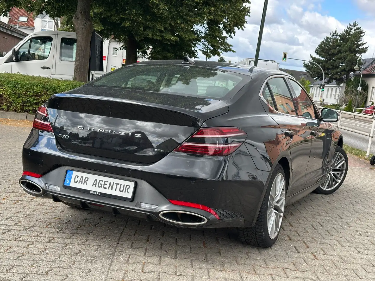 Genesis G70 Premium AUTOMATIK+ LEDER+ LED+ BEH.LENKRAD Schwarz - 2