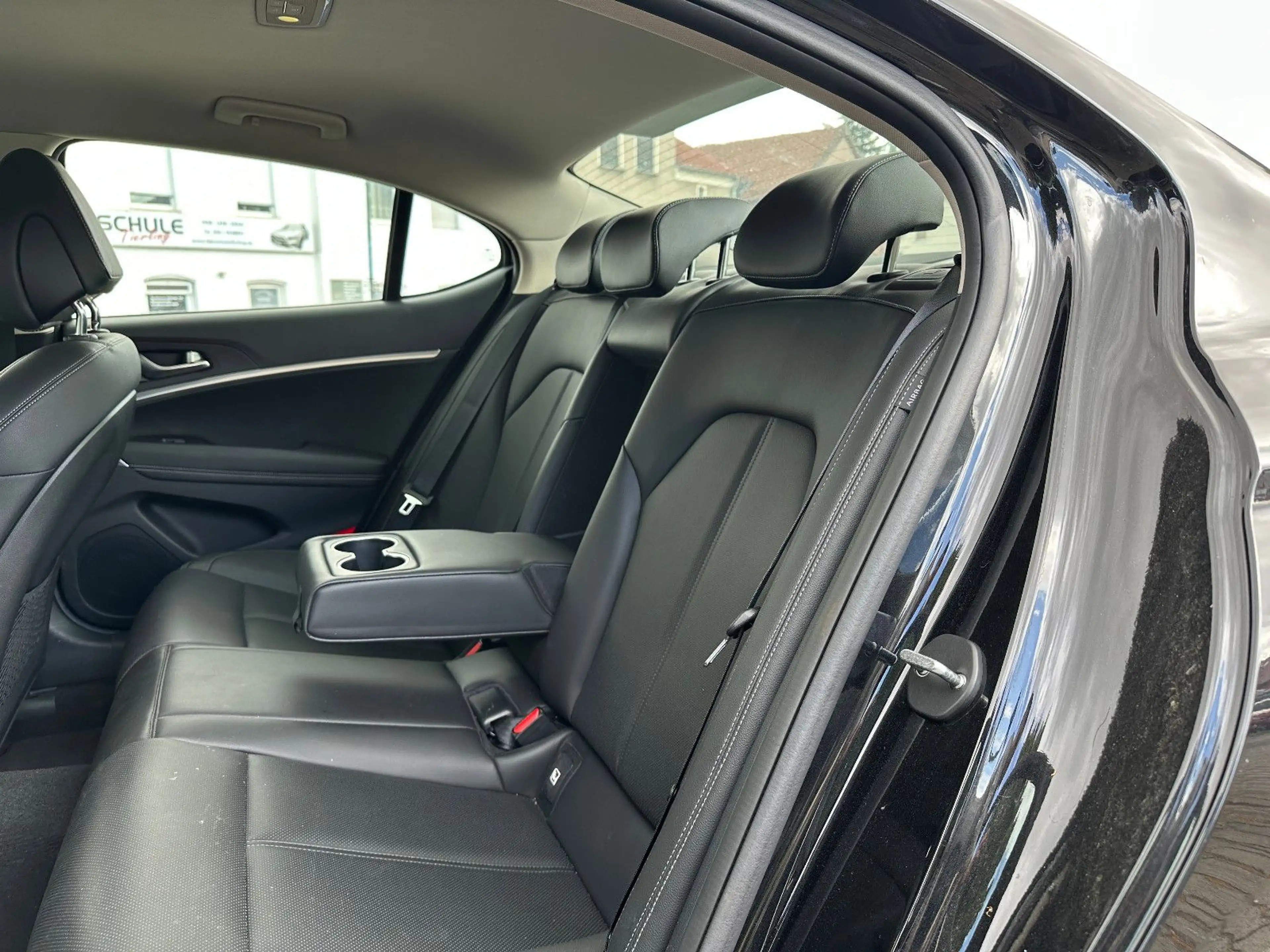 Genesis G70 Premium AUTOMATIK+ LEDER+ LED+ BEH.LENKRAD — photo 13