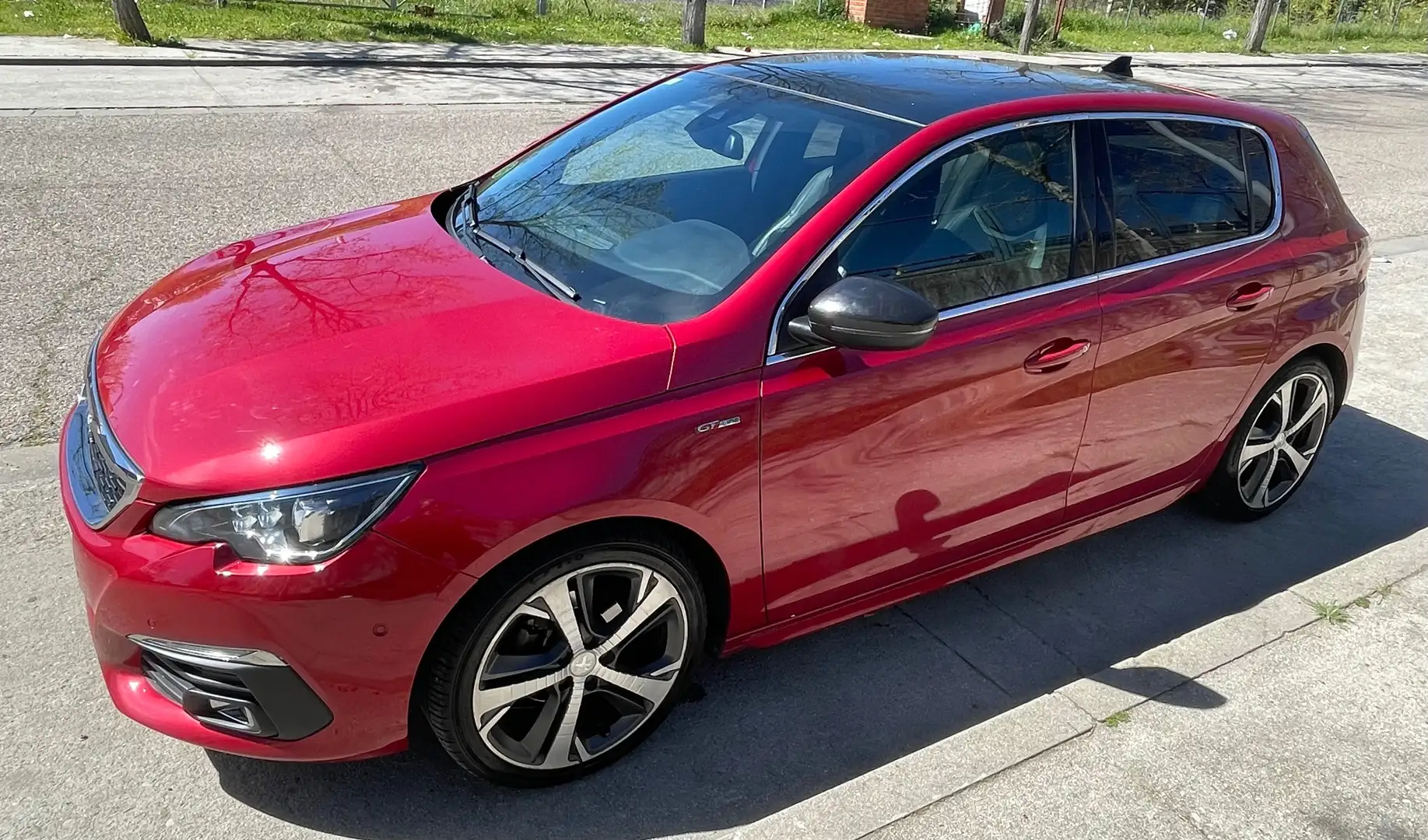 Peugeot 308 308 1.2 PureTech S Rojo - 1