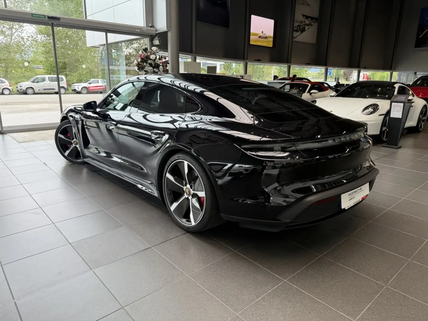 Porsche Taycan 4S Negro - 2
