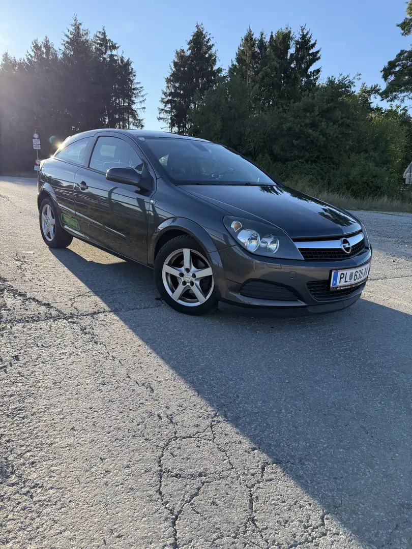 Opel Astra Coupé GTC 1.6 Grau - 1