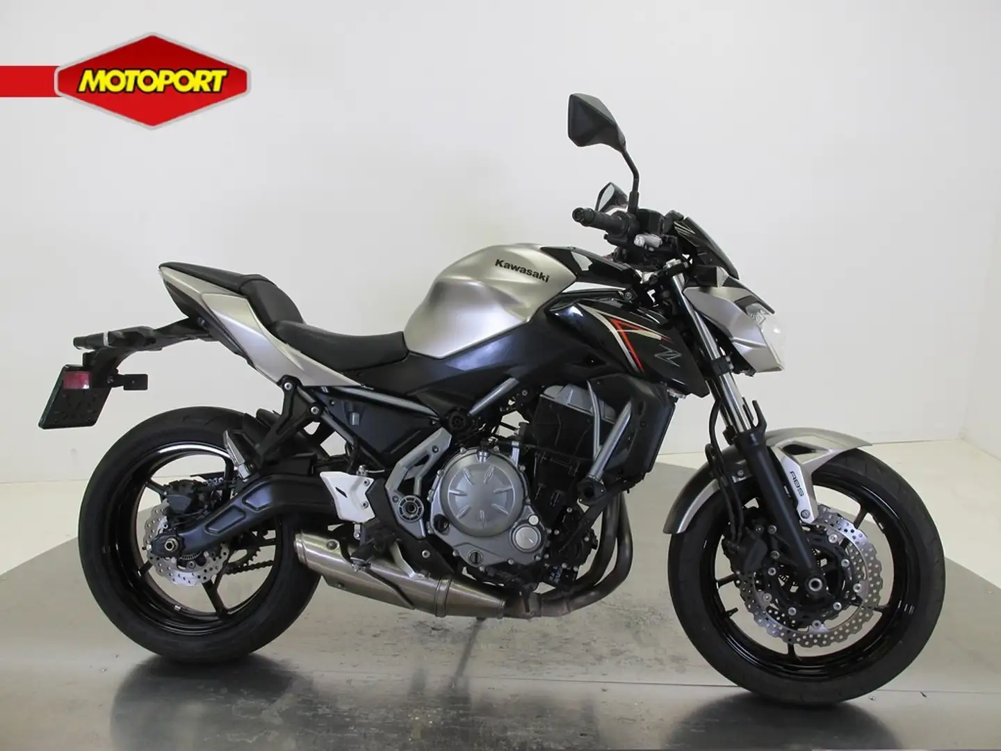 Kawasaki Z 650 ABS 35KW Zwart - 1