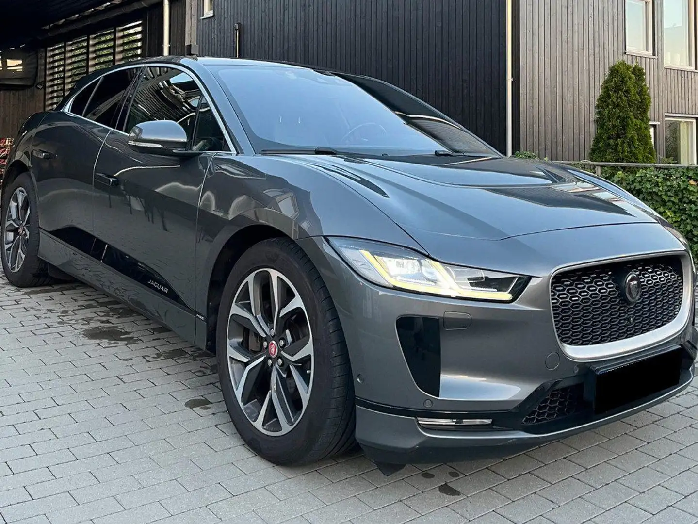 Jaguar I-Pace I-Pace EV400 AWD HSE Grau - 1