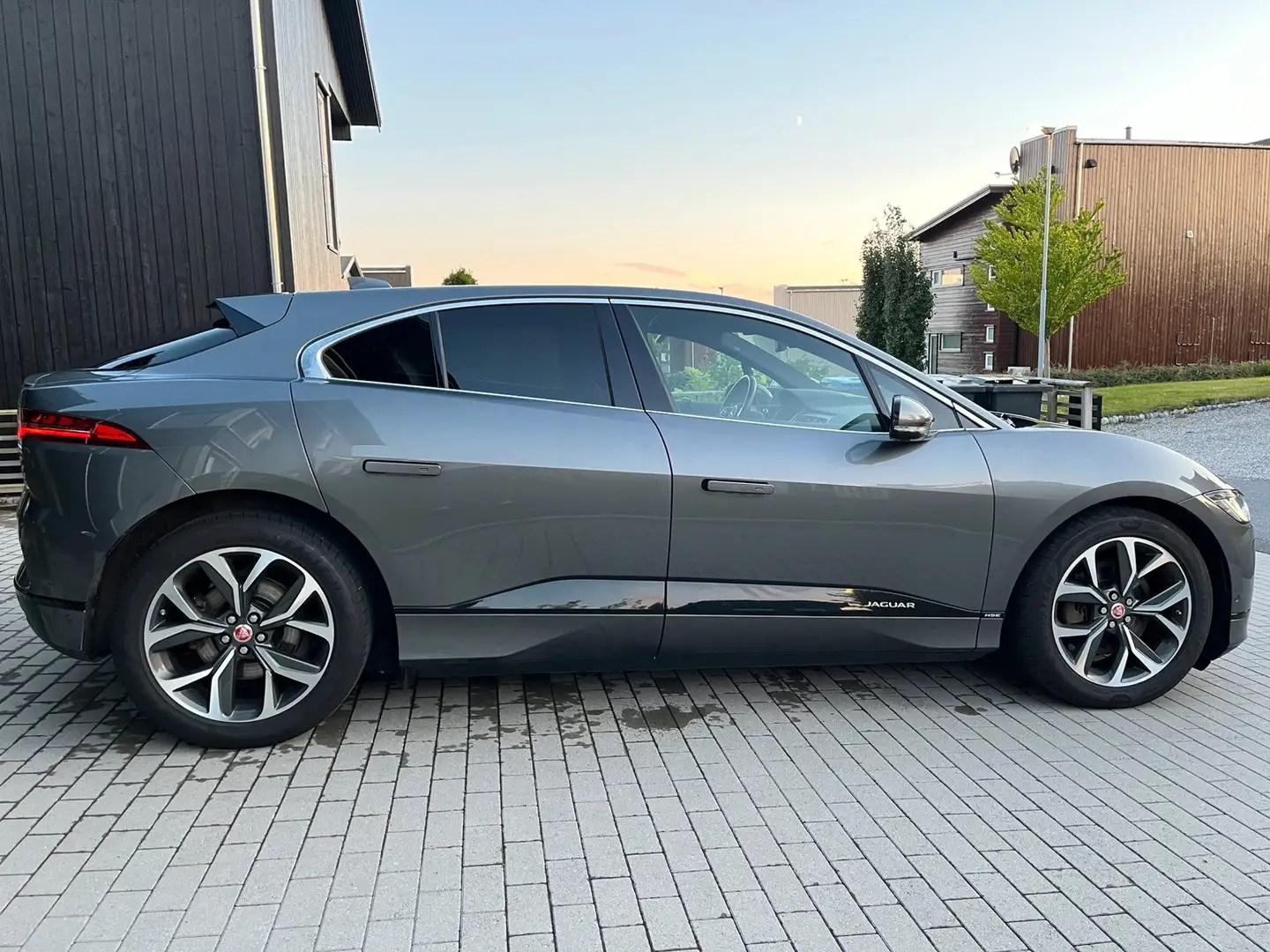 Jaguar I-Pace I-Pace EV400 AWD HSE Grau - 2