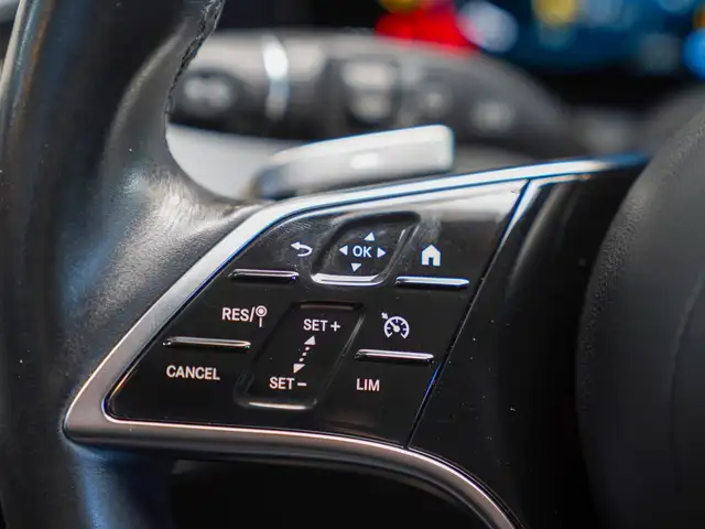 Mercedes-Benz E-Class view 16