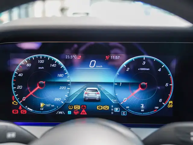 Mercedes-Benz E-Class view 18