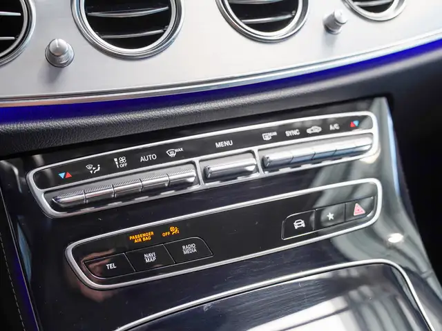 Mercedes-Benz E-Class view 24