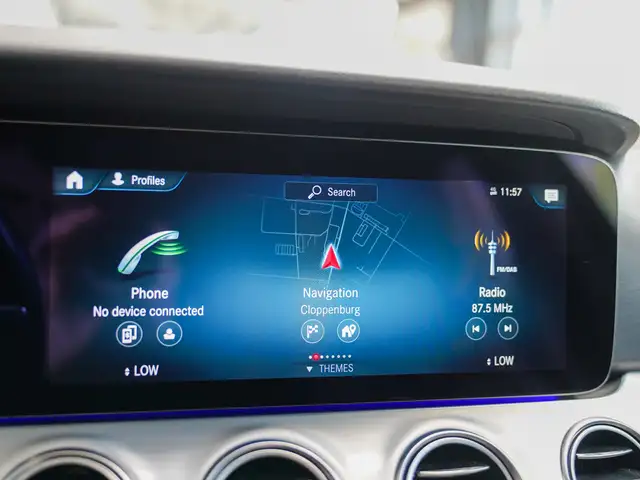 Mercedes-Benz E-Class view 19