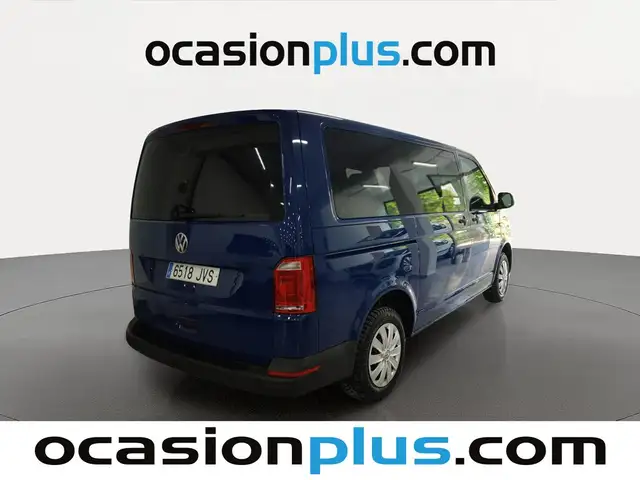 Volkswagen Caravelle view 4