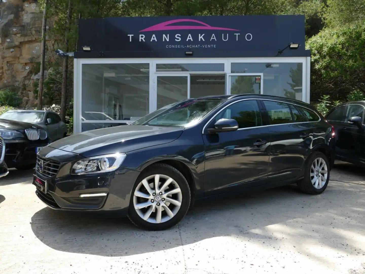 Volvo V60 D4 181 Ch MOMENTUM GEARTRONIC BVA Gris - 1