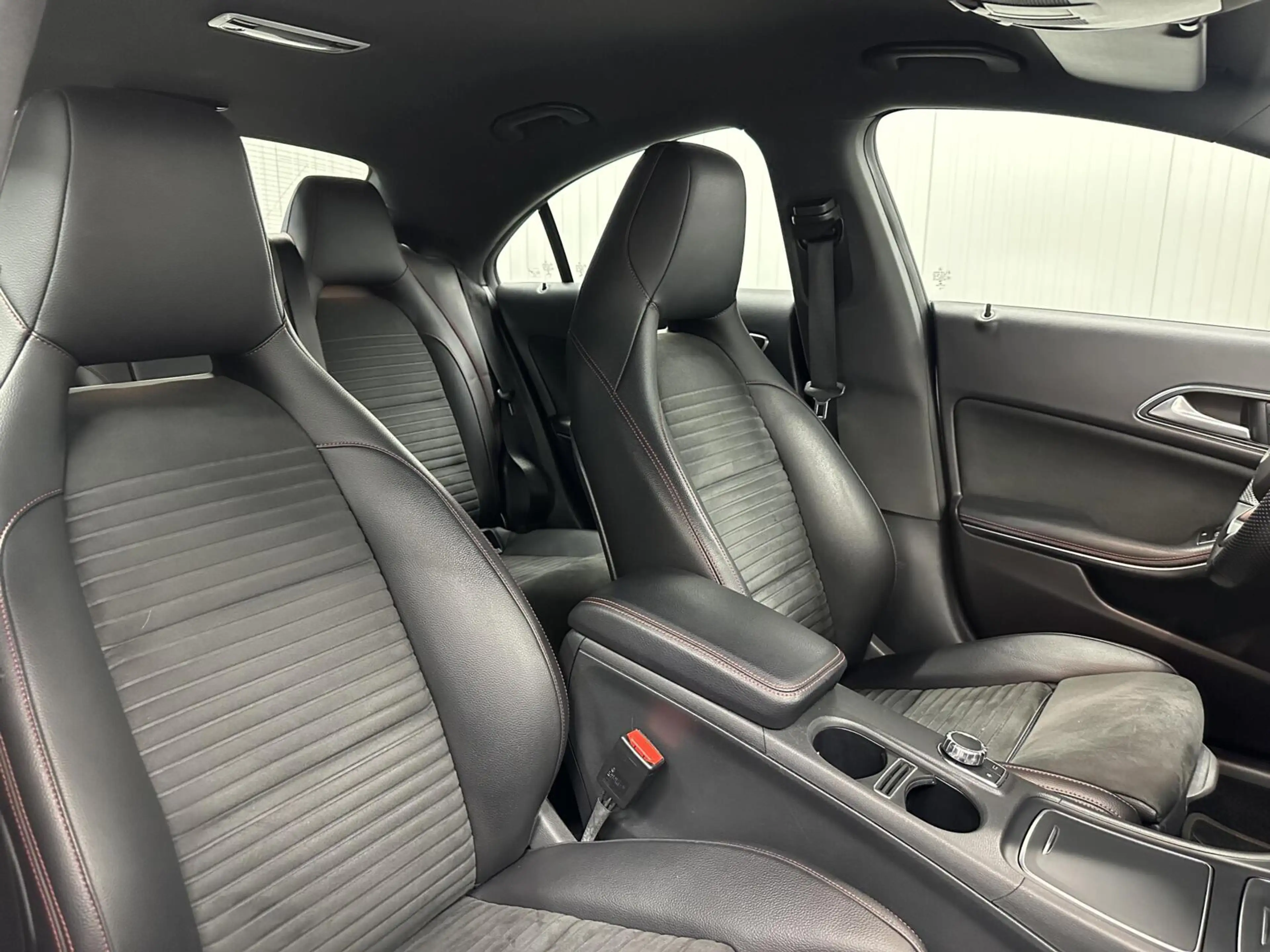 Mercedes-Benz CLA 180 Business Solution AMG NAVI CRUISE LM. — photo 13
