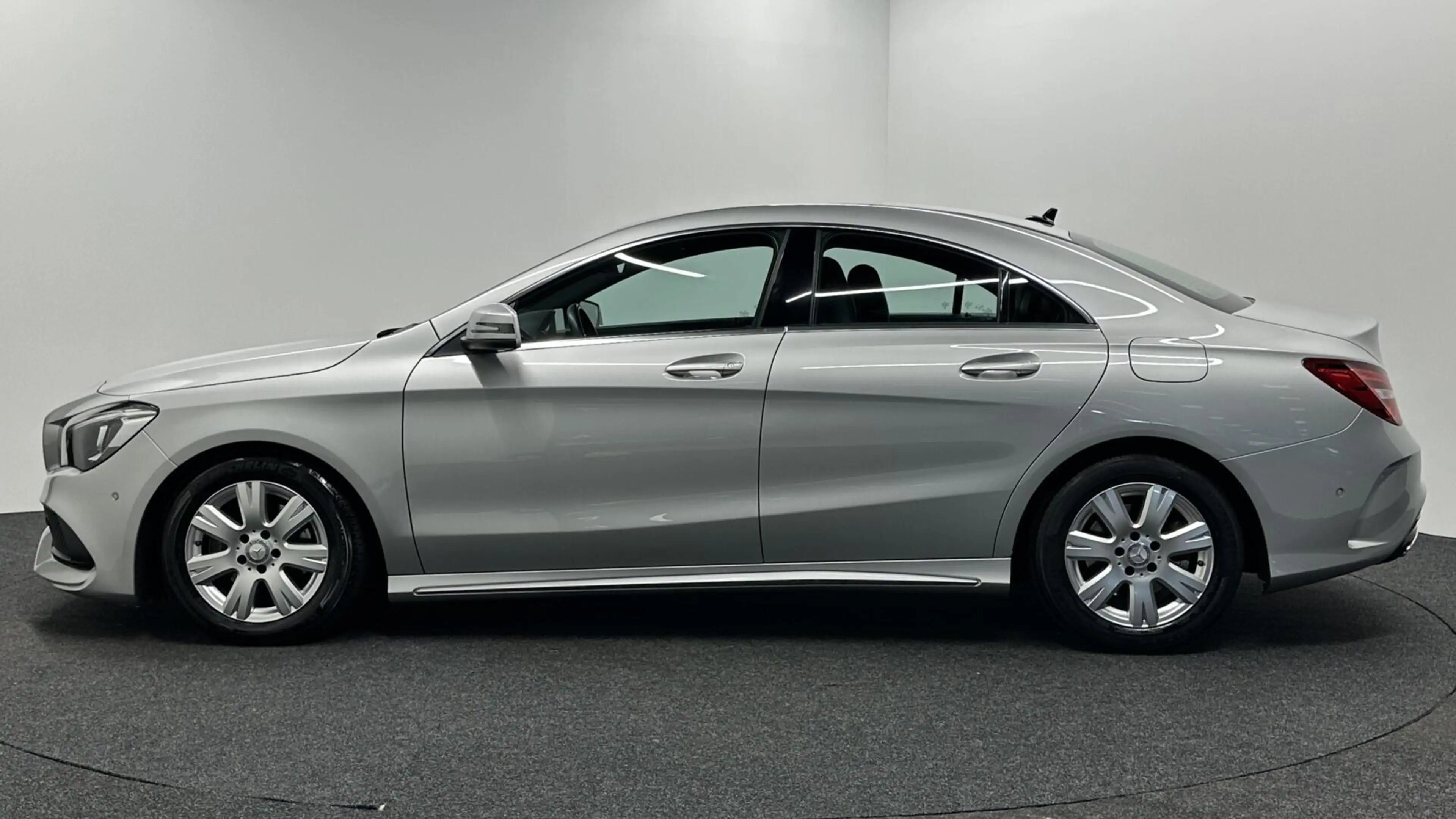 Mercedes-Benz CLA 180 Business Solution AMG NAVI CRUISE LM. — photo 8