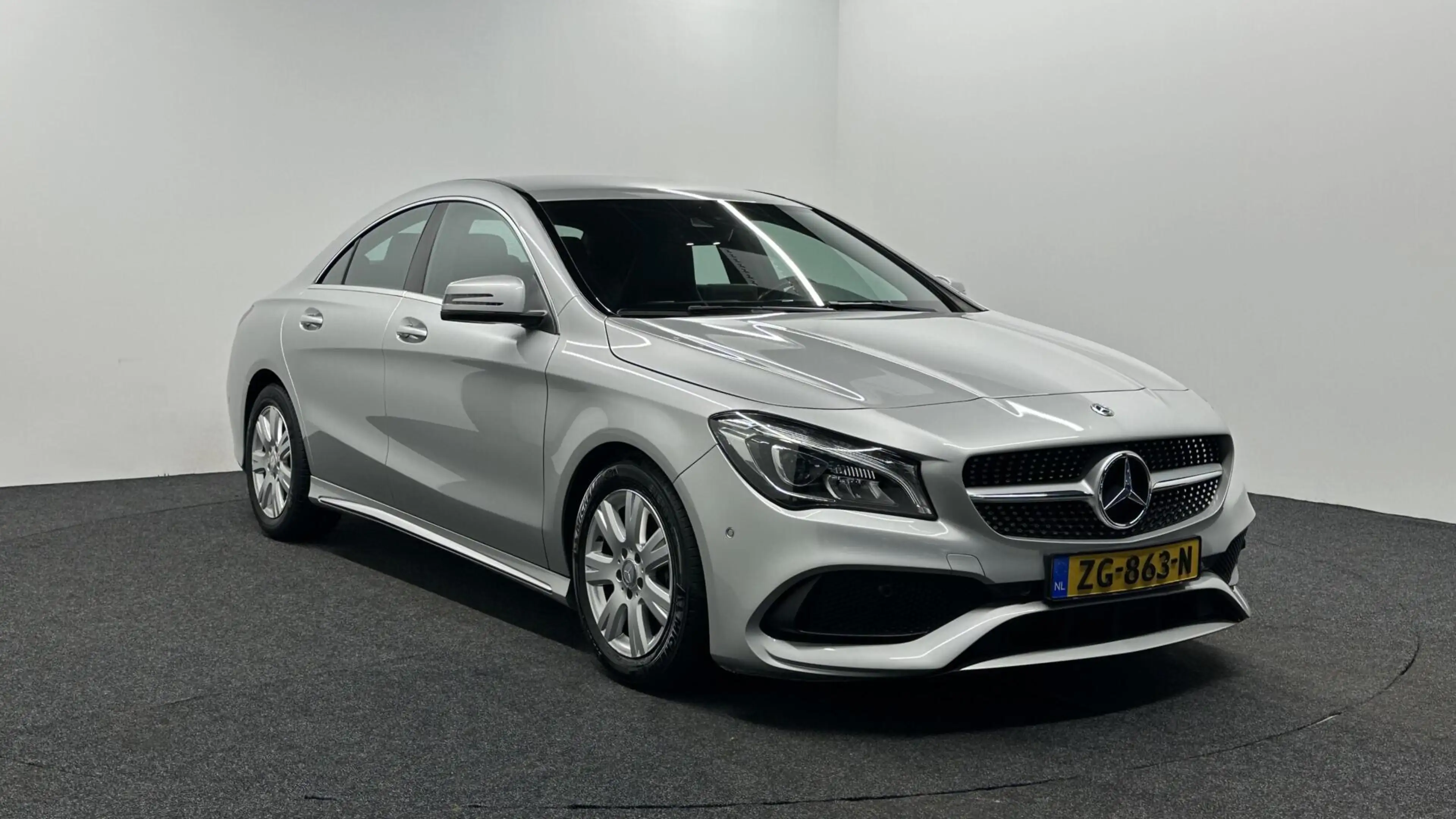 Mercedes-Benz CLA 180 Business Solution AMG NAVI CRUISE LM. — photo 3