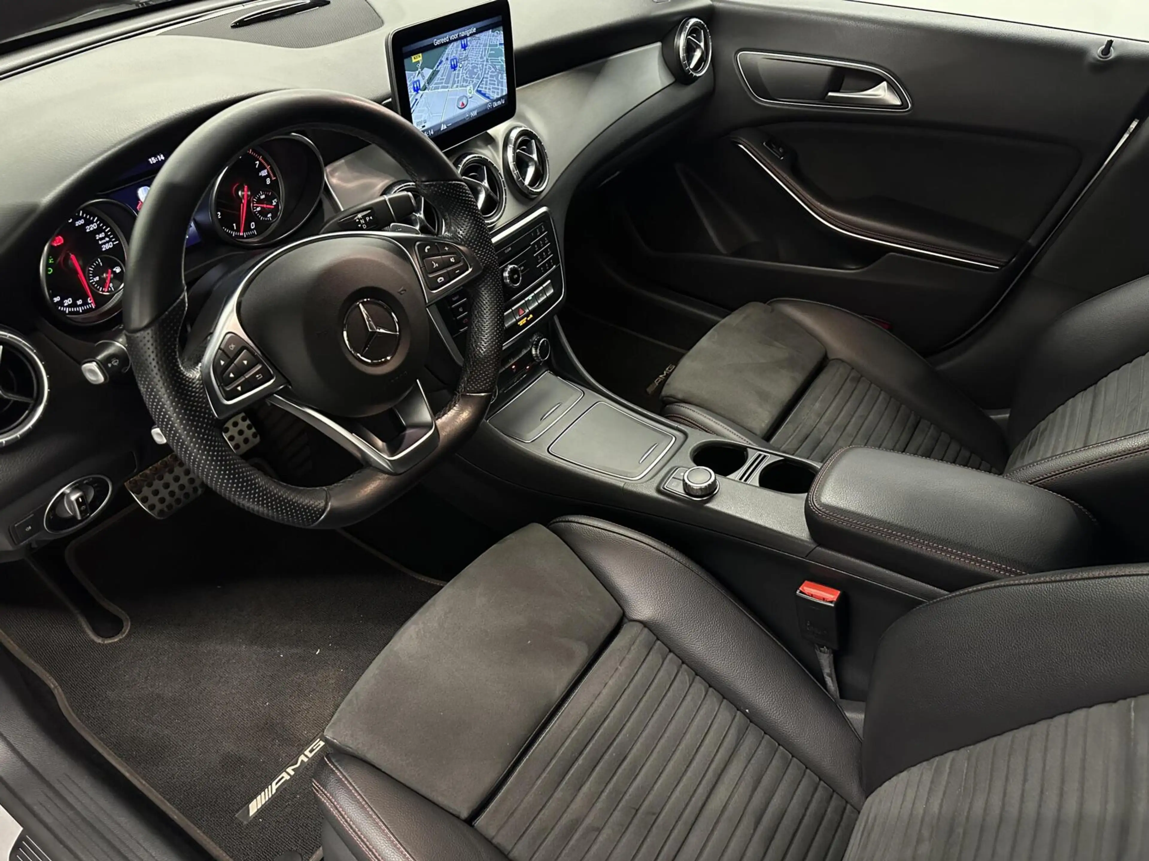 Mercedes-Benz CLA 180 Business Solution AMG NAVI CRUISE LM. — photo 15