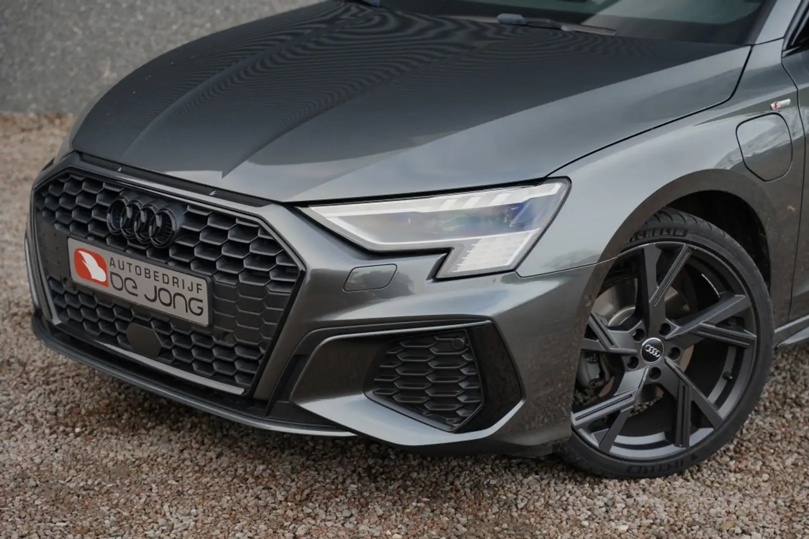 Audi A3 Sportback 40 TFSIe 204PK | Pano | RS-Stoelen | B&O Gris - 2