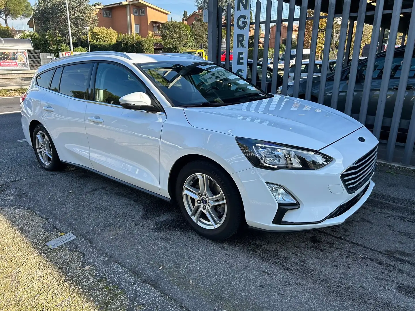 Ford Focus SW 1.0 ecoboost Individual s&s 125cv - 1