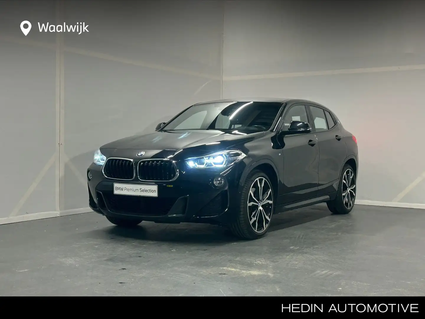BMW X2 sDrive20i High Executive Zwart - 1