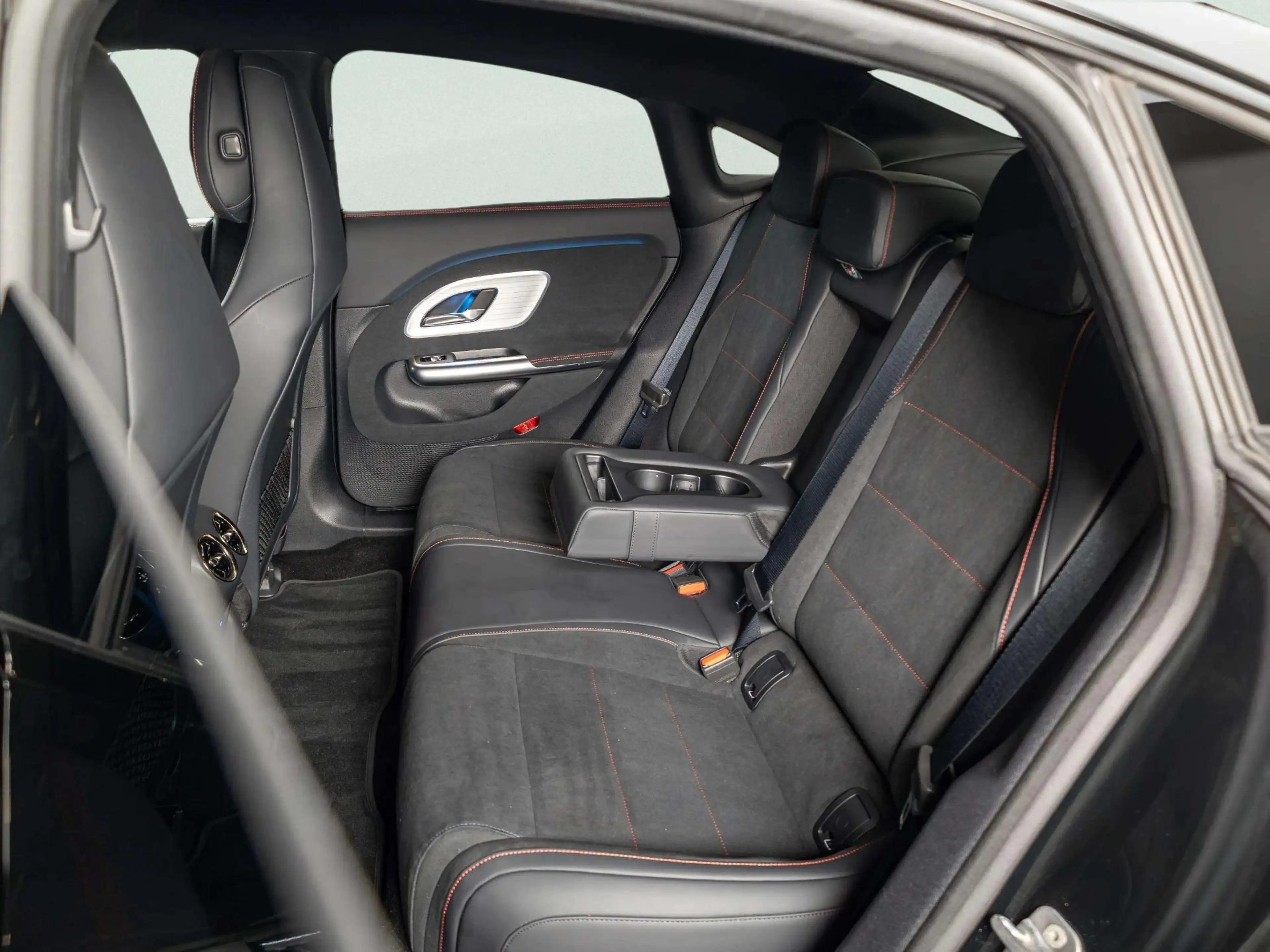 Mercedes-Benz CLA 250 250+ Launch Edition 85.5 kWh — photo 12