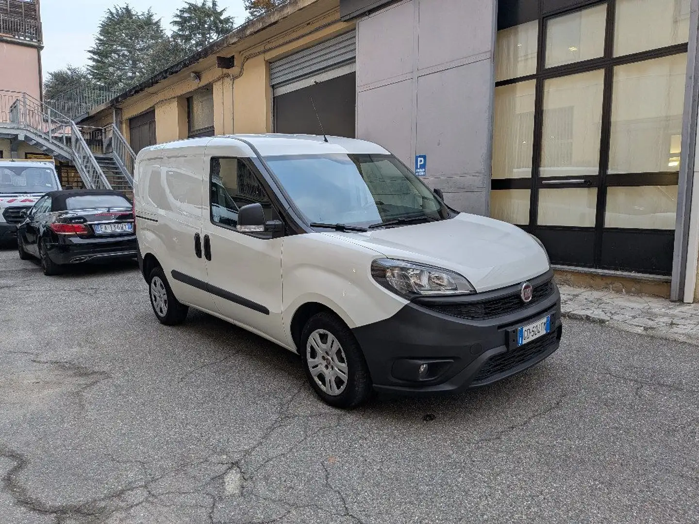 Fiat Doblo 1.6 MJT 105CV S&S 3 posti PC-TN Cargo Lounge Blanc - 2