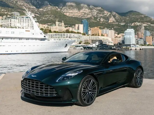 Aston Martin DB12 V8 4.0 680ch BVA8