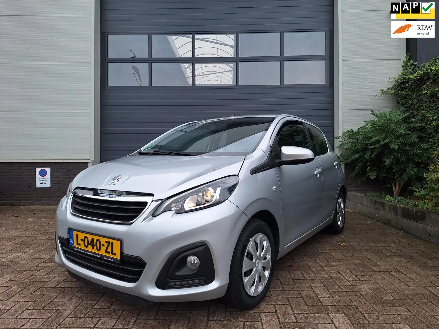 Peugeot 108 | 1.0 VTi Active TOP! | Automaat | Airco | Bluetoo Grijs - 1
