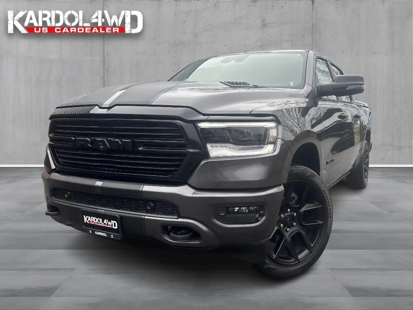 Dodge RAM 1500 5.7 V8 4x4 Crew Cab Laramie | Model24 BPM VRI Grijs - 1