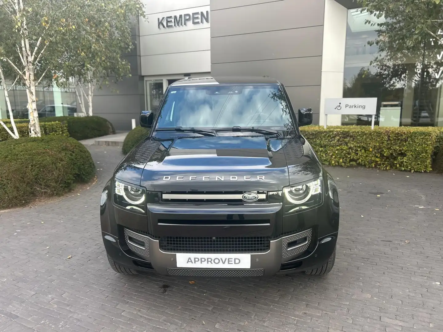 Land Rover Defender 110 D300 X-Dynamic SE Noir - 2