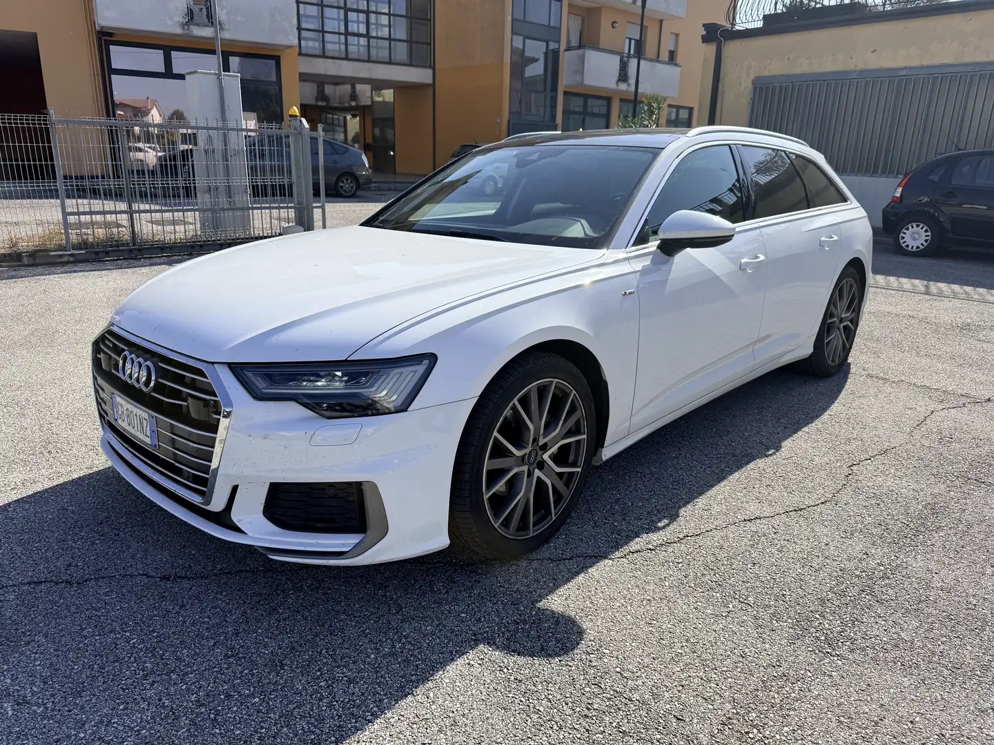 Audi A6 Avant 40 2.0 tdi mhev Business Plus s-tronic Bianco - 1