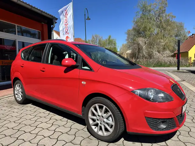 2011 Seat Altea XL in Red for sale