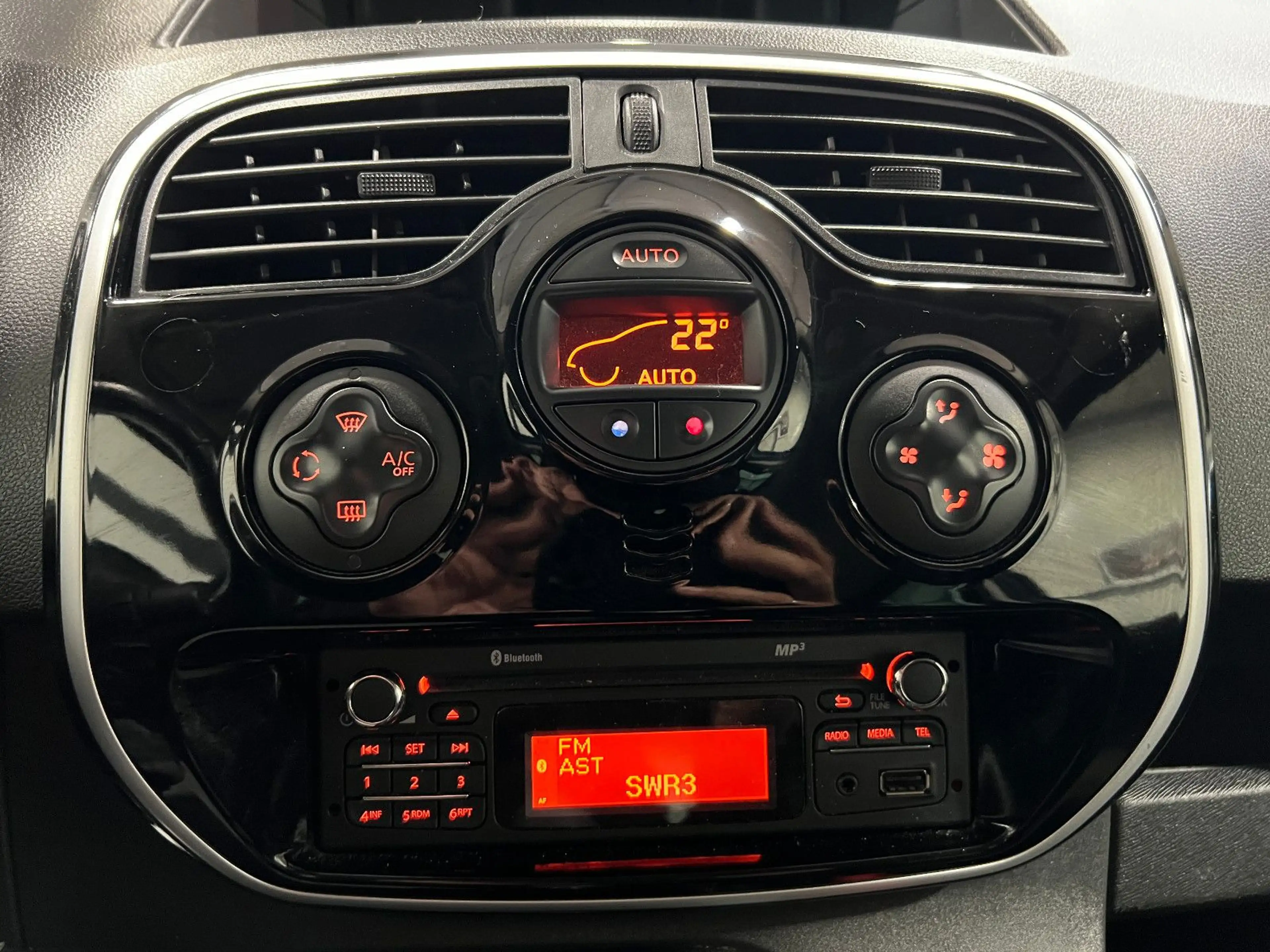 Renault Kangoo 1.5 dCi **Klima*Tempomat*PDC*ALU** — photo 13