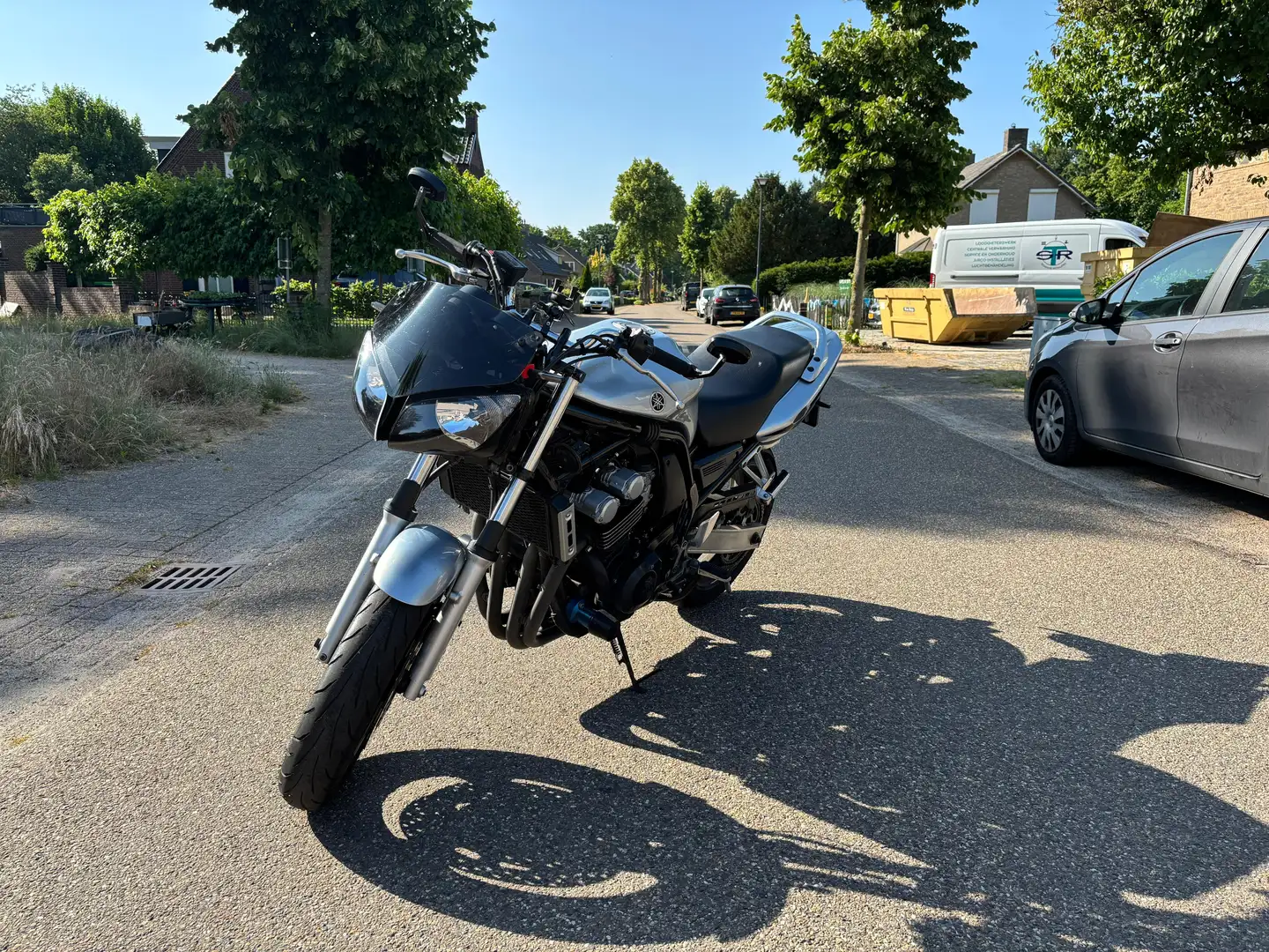 Yamaha FZS 600 Argent - 2