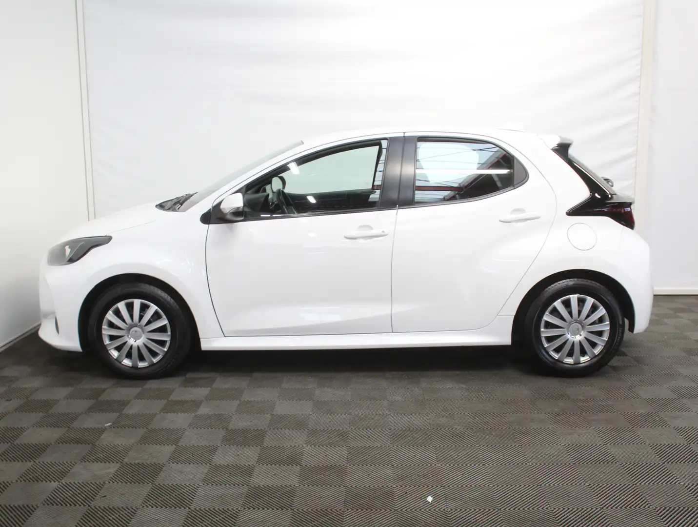 Toyota Yaris 1.5 Hybrid Active CARPLAY | CAMERA | CLIMATE | DAB Blanc - 2