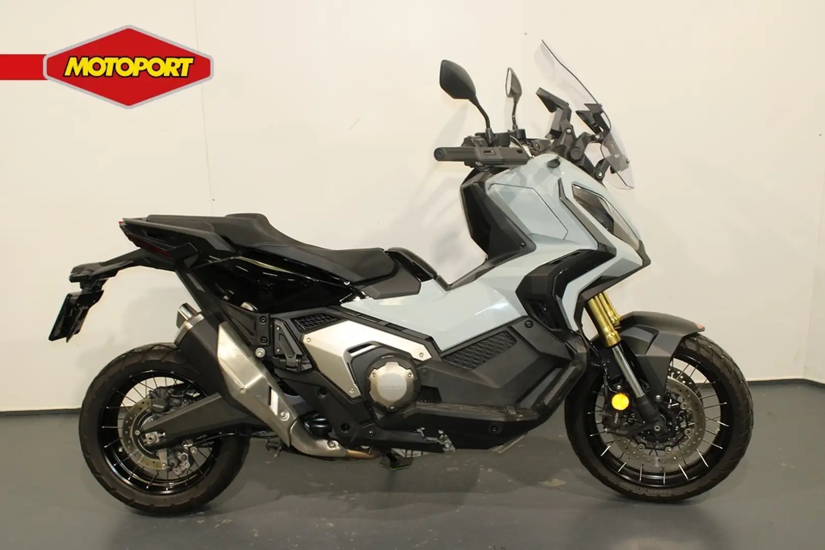 Honda X-ADV 750 Grijs - 1
