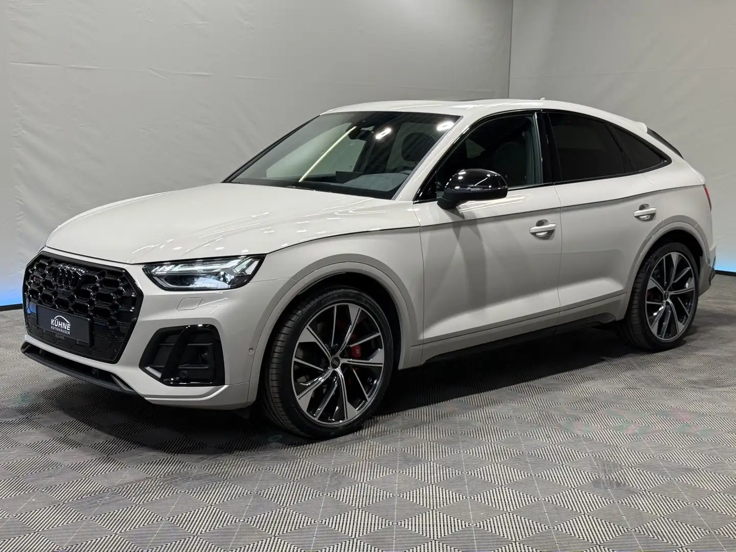 Audi SQ5 TDI | MATRIX NAVI PANO AHK STDHZG Beige - 2