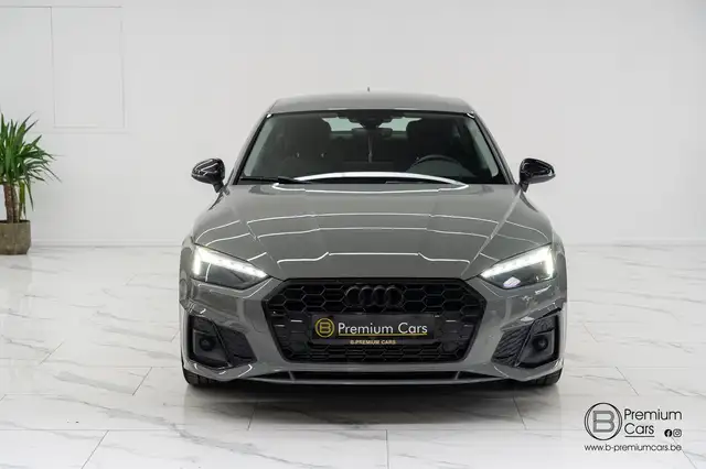 Audi A5 view 4