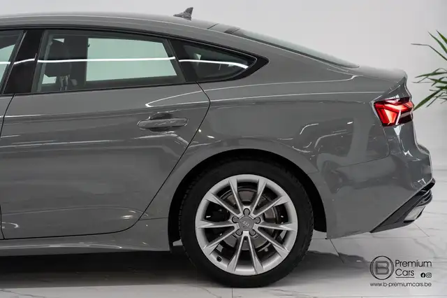 Audi A5 view 11