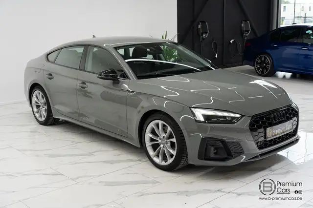 Audi A5 view 5