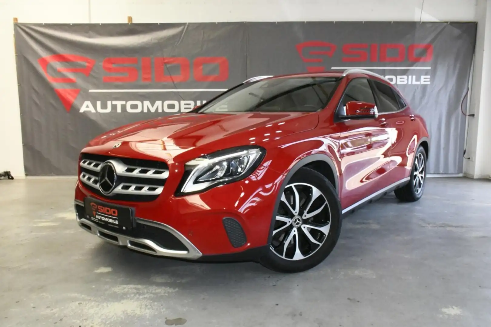 Mercedes-Benz GLA 220 4Matic 7G. DiS*NAV*MEMO*TW*CAM*H&K*BT* Klima Navi Rouge - 1