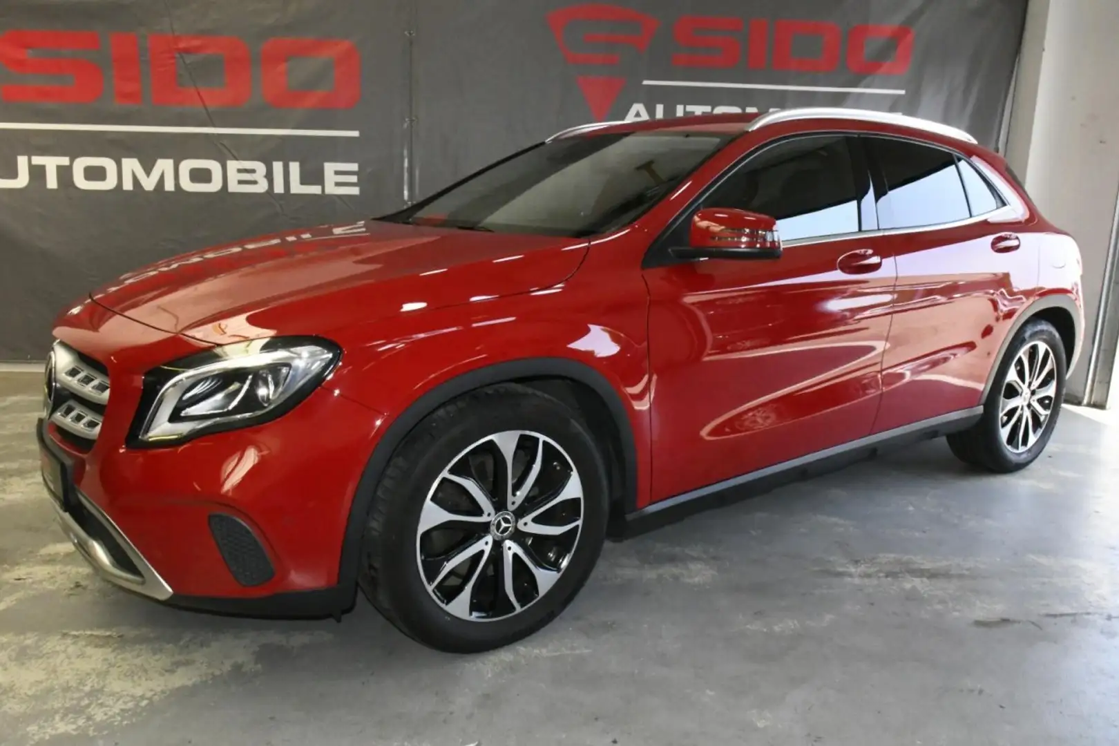 Mercedes-Benz GLA 220 4Matic 7G. DiS*NAV*MEMO*TW*CAM*H&K*BT* Klima Navi Rot - 2