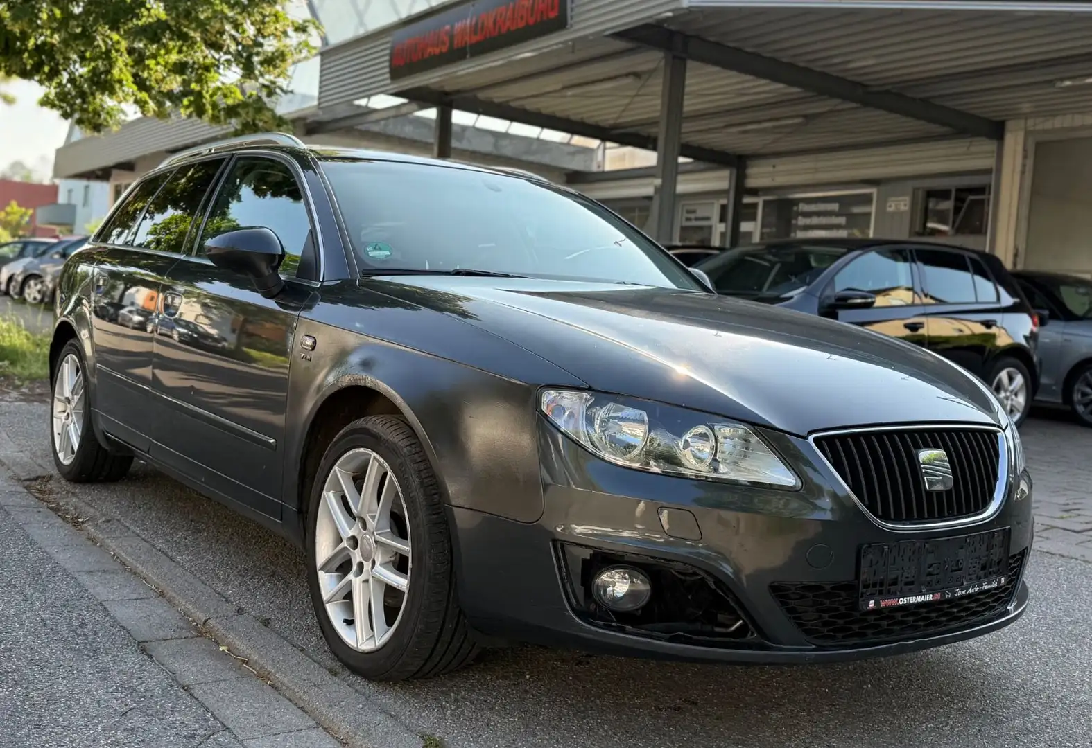 SEAT Exeo ST 2.0 TDI Style/S-Heft/TÜV AU 09.25 Nero - 2