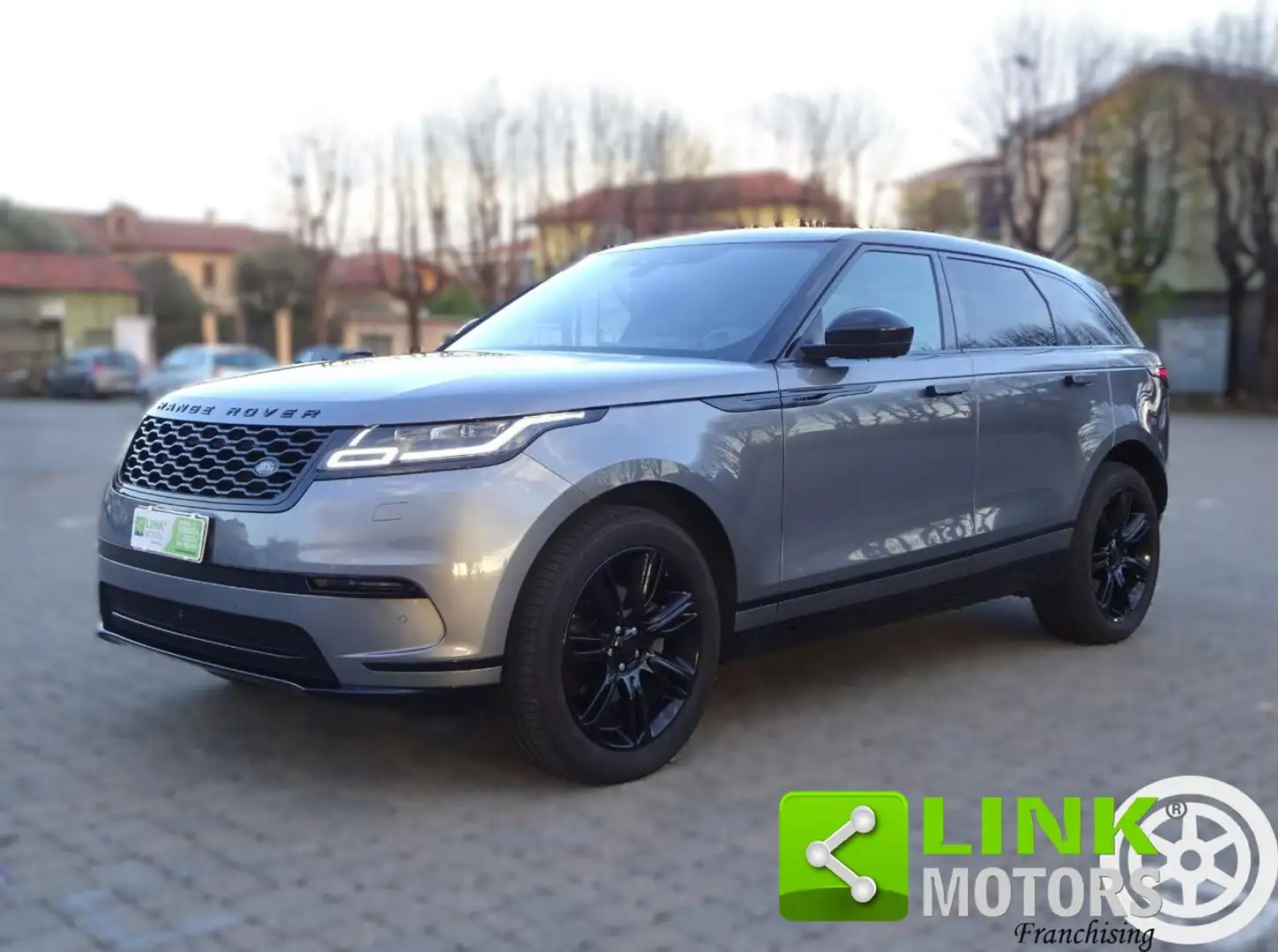 Land Rover Range Rover Velar 2.0D I4 240 CV R-Dynamic Gris - 2