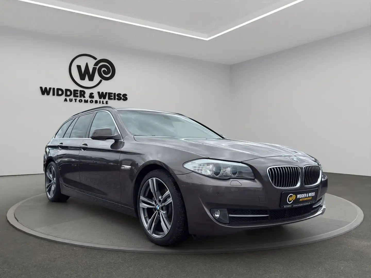 BMW 520 D AUTOMATIK/PANO/LEDER/XENON/NAV-PROF/S-HEFT Gri - 2
