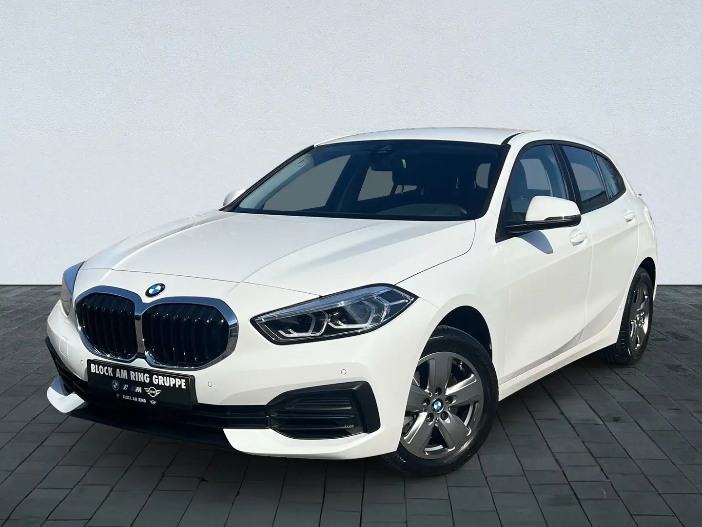 BMW 116 i Limousine Advantage LCP LED Navi Carplay Weiß - 2