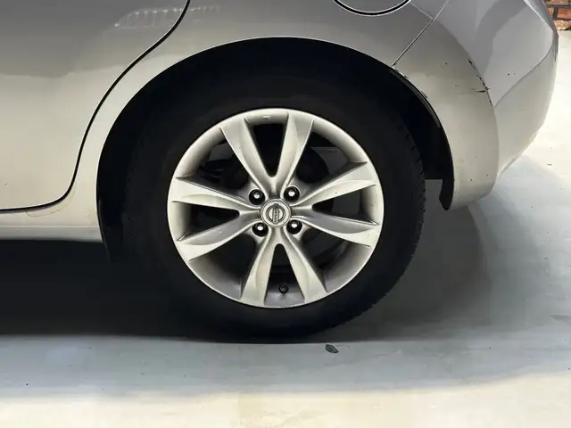 Nissan Note view 8