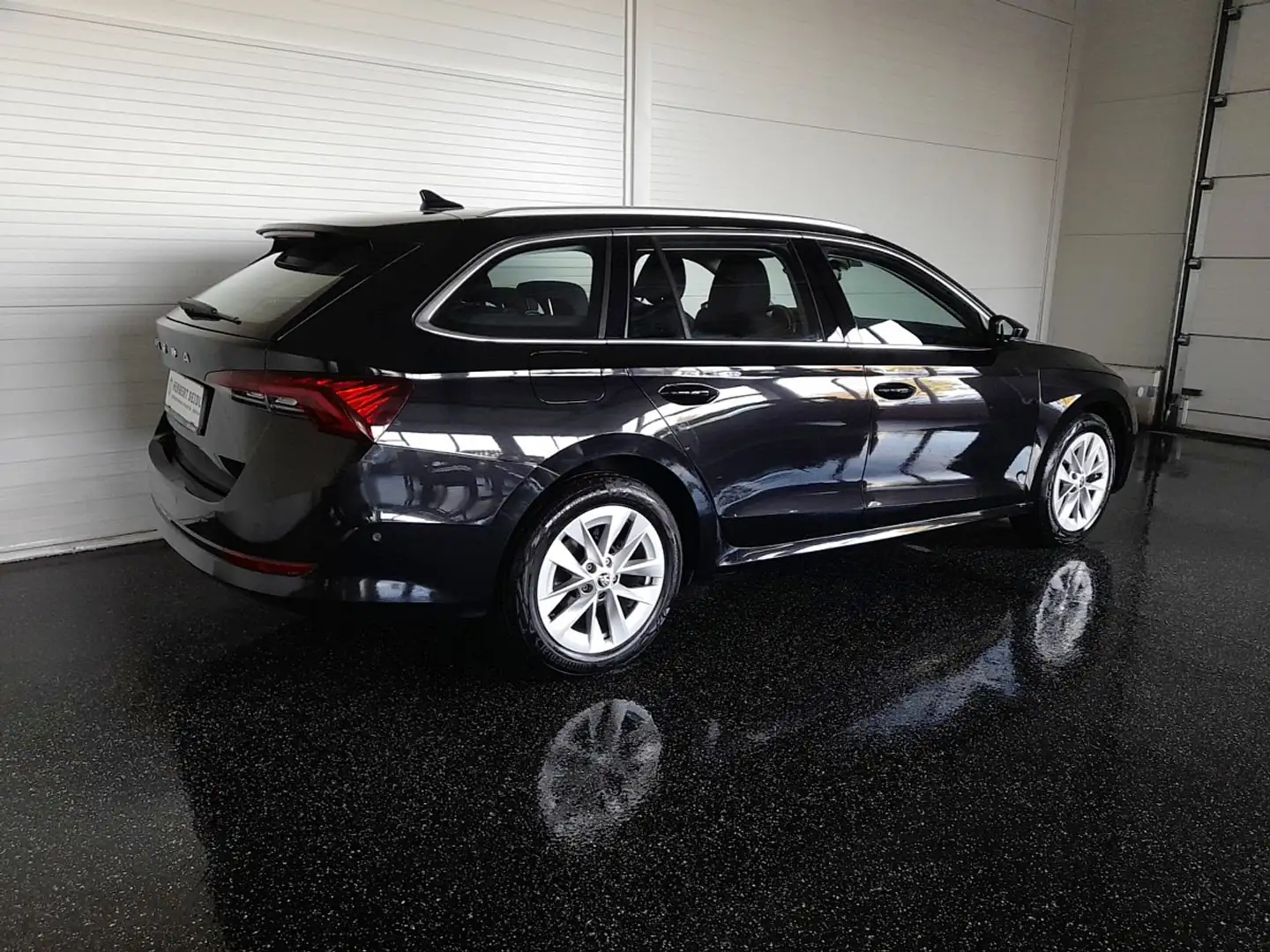 Skoda Octavia Combi STYLE 2,0 TDI DSG *MATRIX LED / HEAD-UP /... Schwarz - 2