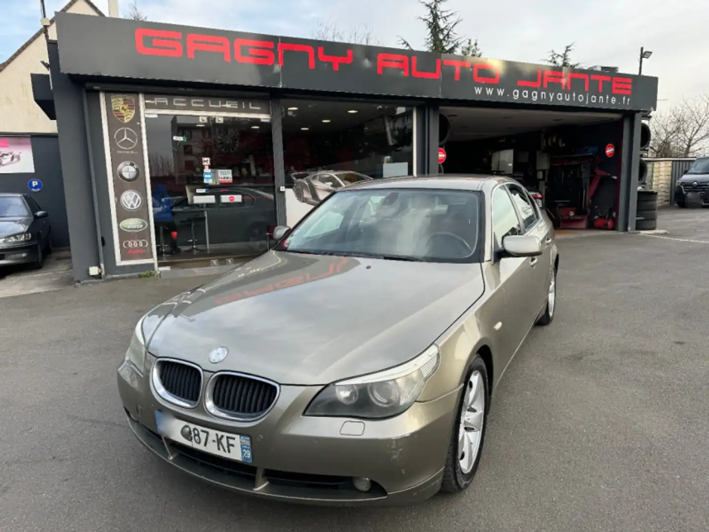 BMW 530 (E60) 530D 218CH LUXE - 1