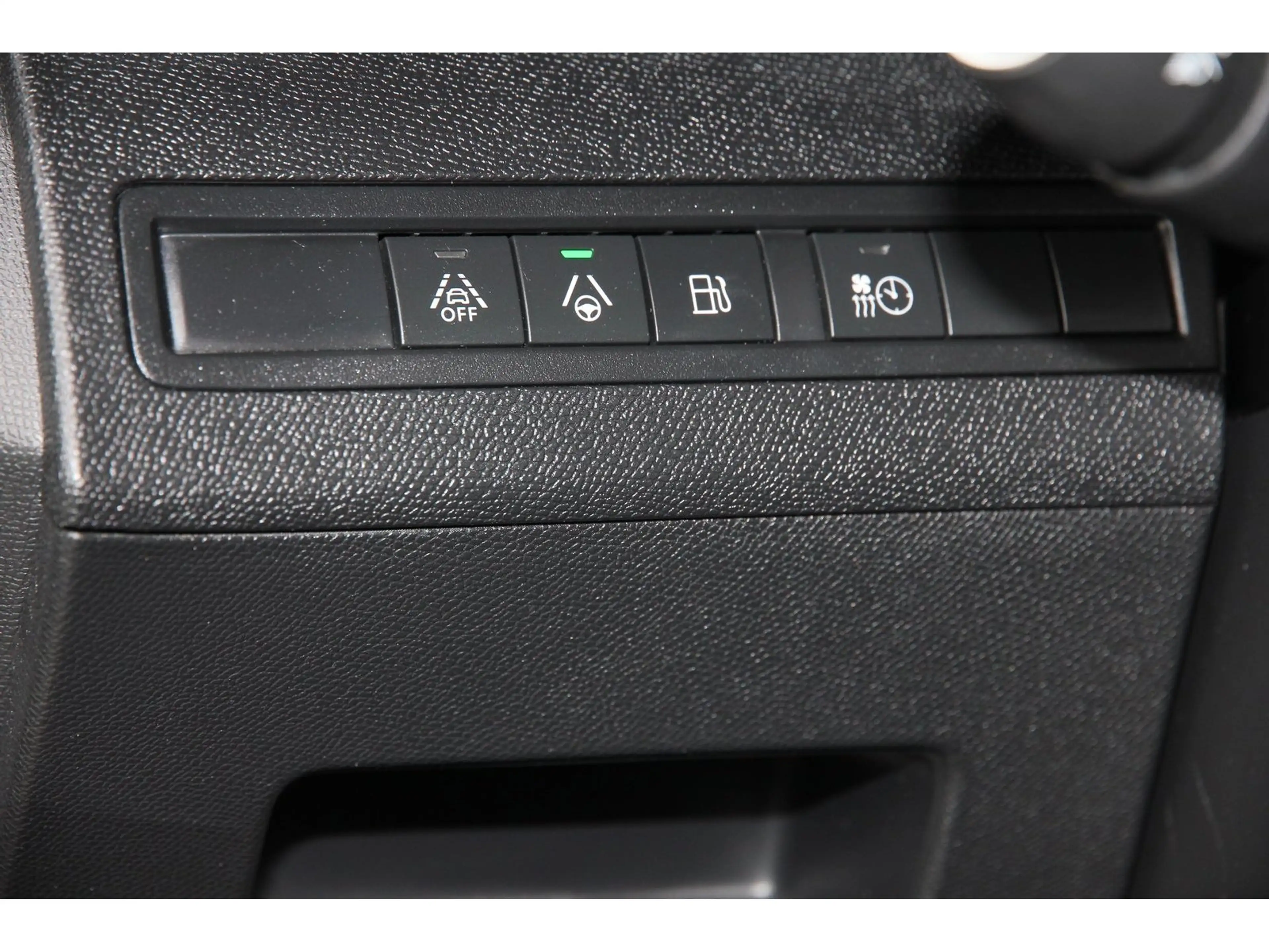 Peugeot 3008 GT Pack Hybrid4 300 Night Vision Focal — photo 15