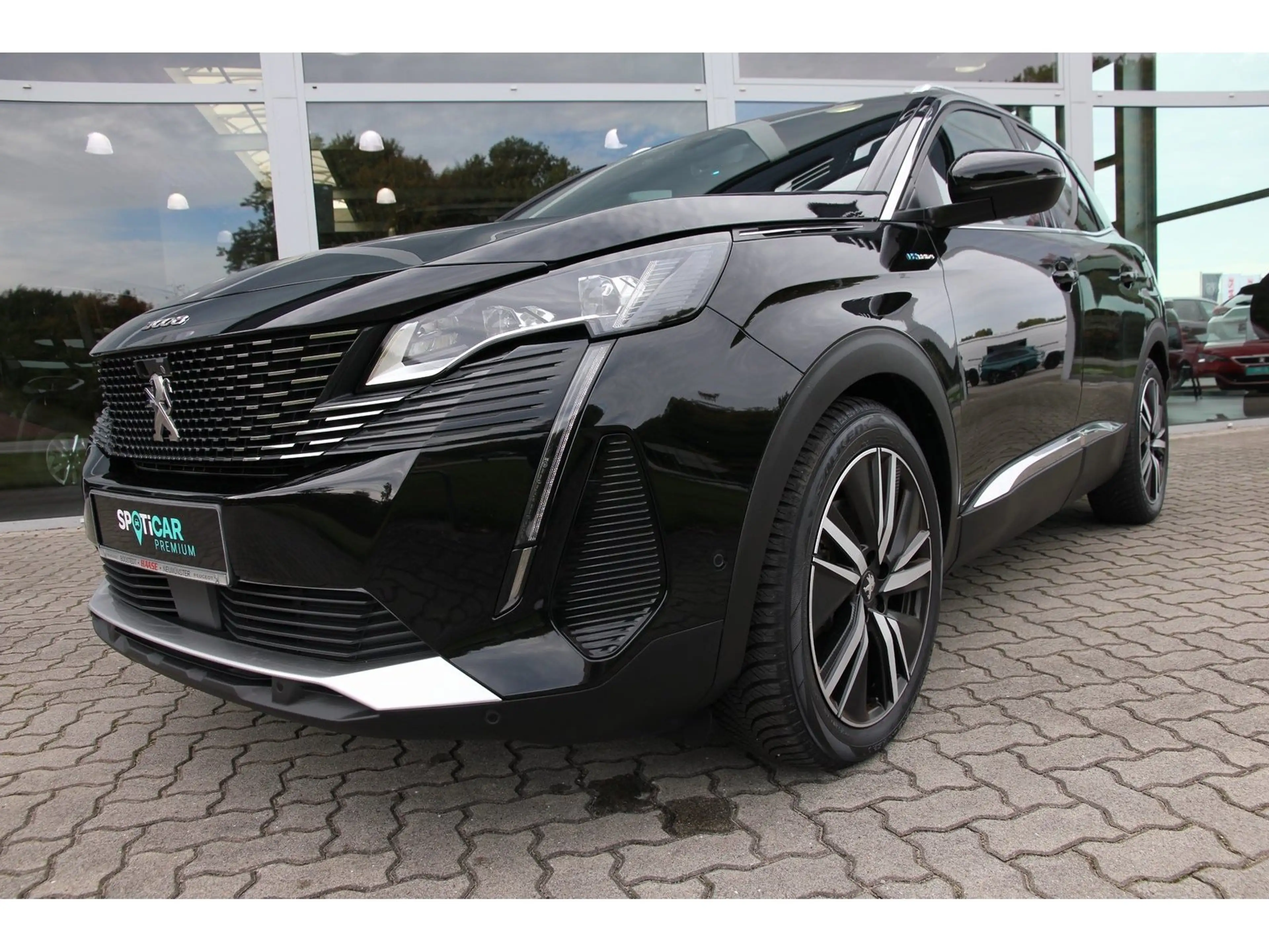 Peugeot 3008 GT Pack Hybrid4 300 Night Vision Focal — photo 2