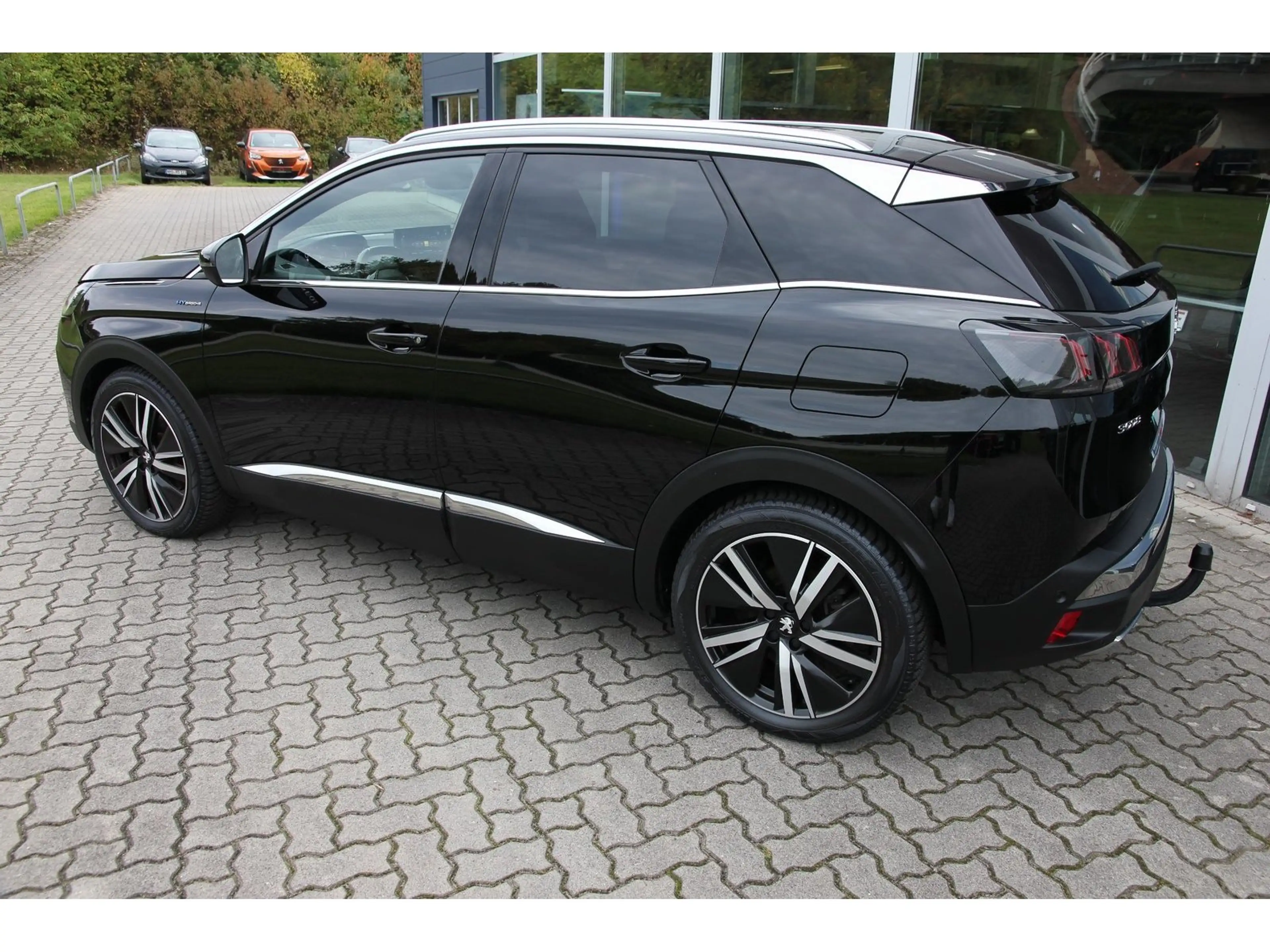 Peugeot 3008 GT Pack Hybrid4 300 Night Vision Focal — photo 4